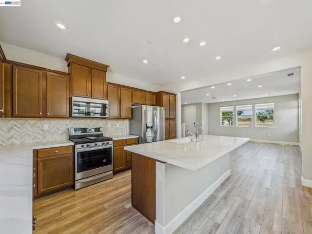 233 E Central Pkwy, Mountain House, California 95391