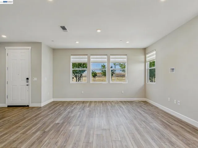 233 E Central Pkwy, Mountain House, California 95391