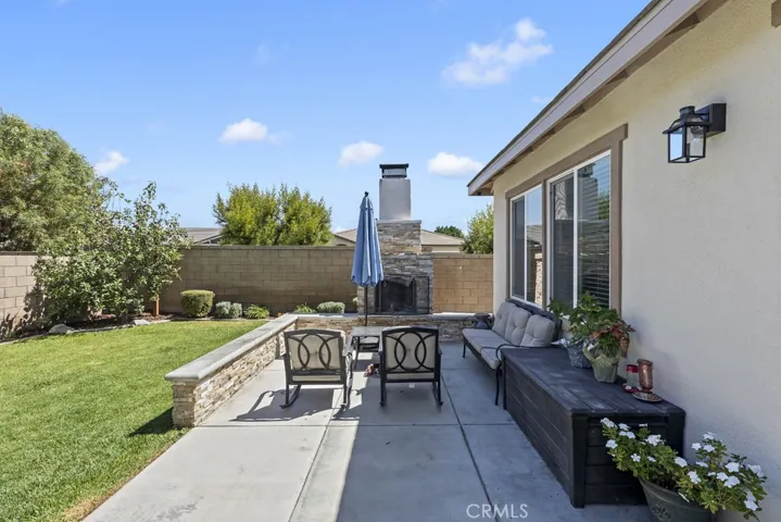 6782 Iron Horse Lane, Eastvale, California 92880