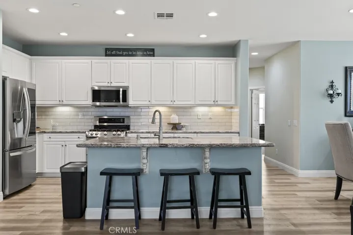 6782 Iron Horse Lane, Eastvale, California 92880