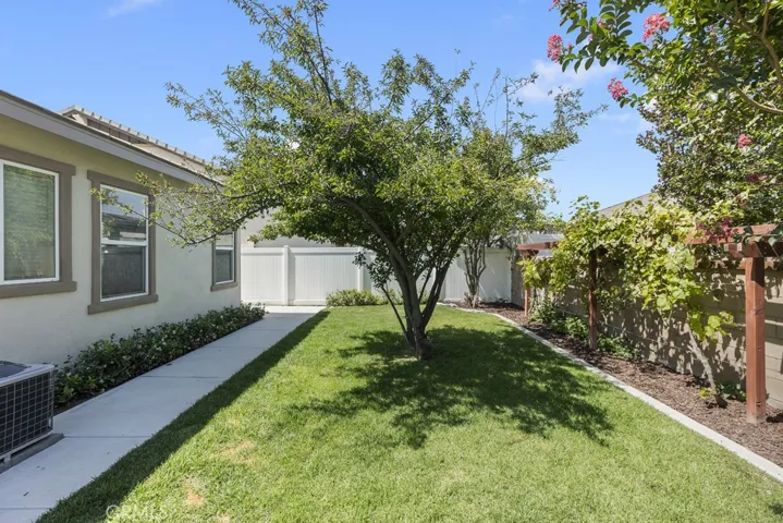 6782 Iron Horse Lane, Eastvale, California 92880