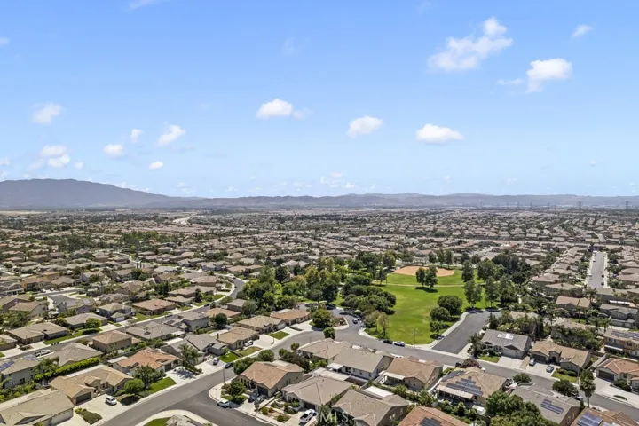 6782 Iron Horse Lane, Eastvale, California 92880
