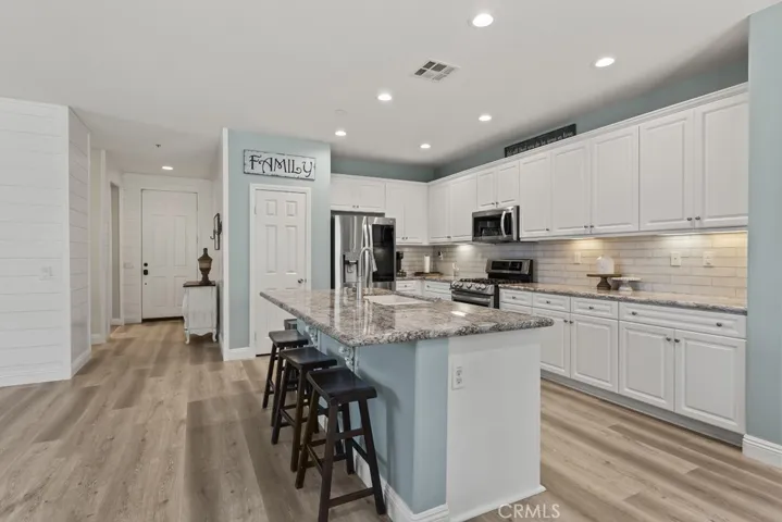 6782 Iron Horse Lane, Eastvale, California 92880