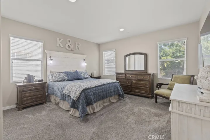 Bedroom 2 (primary)