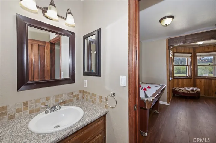 858 Club View Drive, Big Bear Lake, California 92315