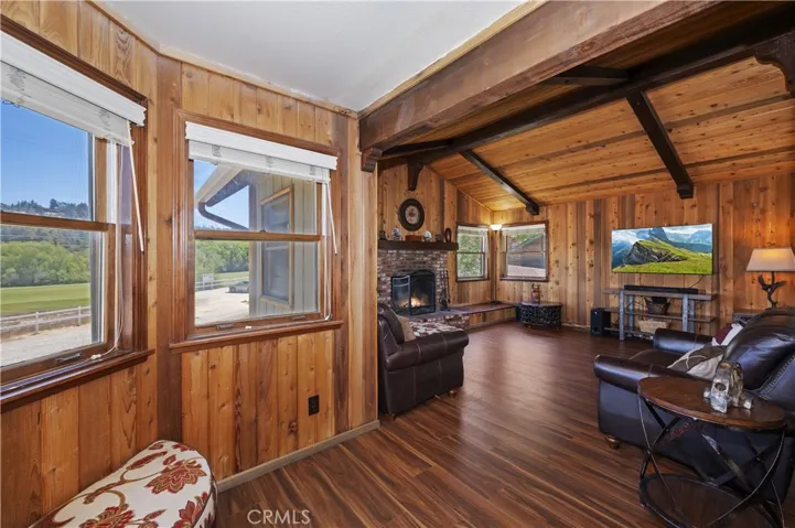 858 Club View Drive, Big Bear Lake, California 92315