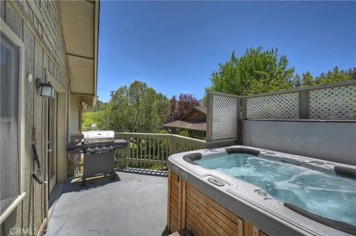 858 Club View Drive, Big Bear Lake, California 92315