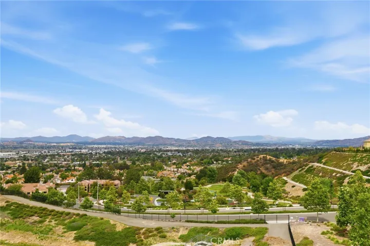 2521 Chad Zeller, Corona, California 92882