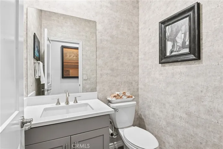 2521 Chad Zeller, Corona, California 92882