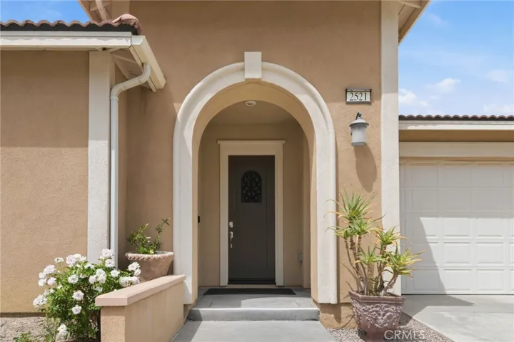 2521 Chad Zeller, Corona, California 92882