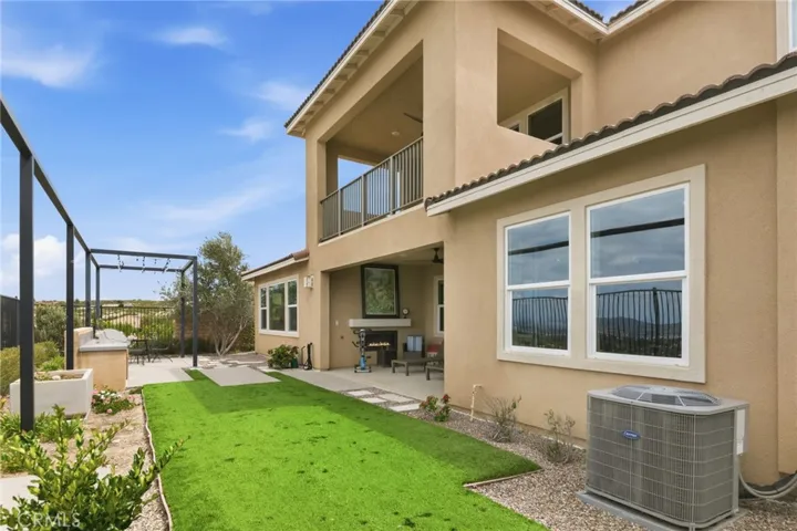 2521 Chad Zeller, Corona, California 92882