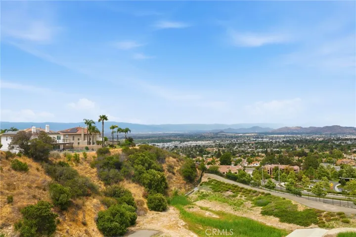 2521 Chad Zeller, Corona, California 92882