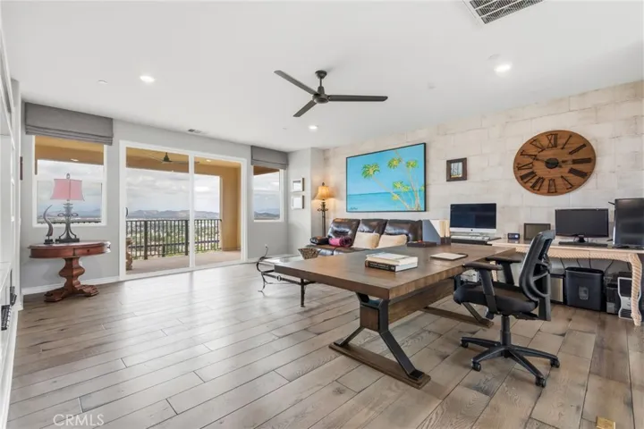 2521 Chad Zeller, Corona, California 92882