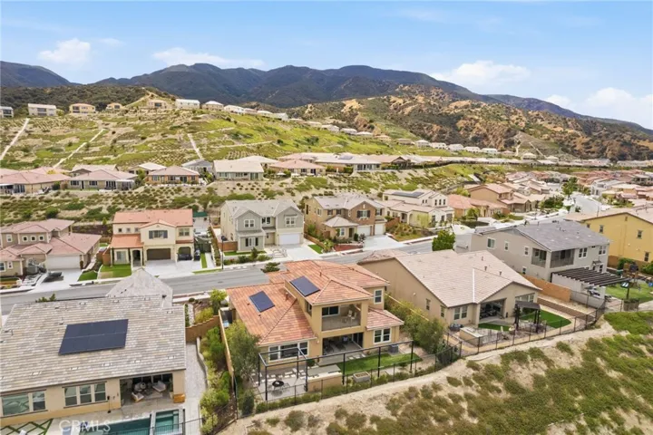 2521 Chad Zeller, Corona, California 92882