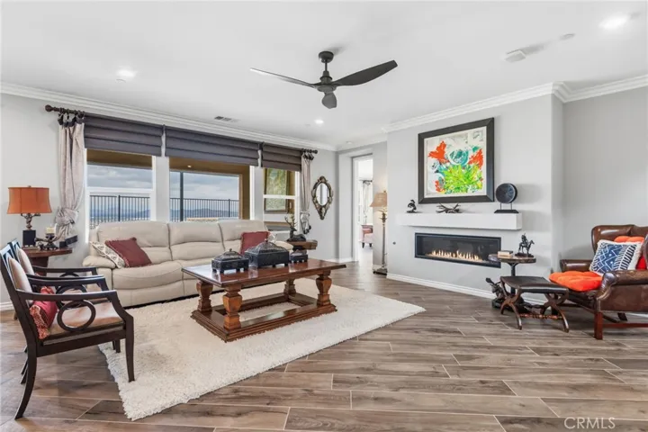 2521 Chad Zeller, Corona, California 92882