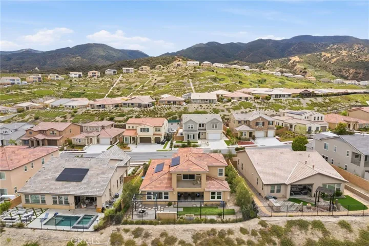 2521 Chad Zeller, Corona, California 92882
