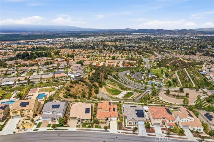 2521 Chad Zeller, Corona, California 92882