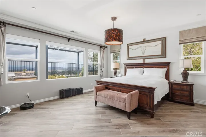 2521 Chad Zeller, Corona, California 92882