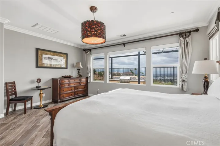2521 Chad Zeller, Corona, California 92882