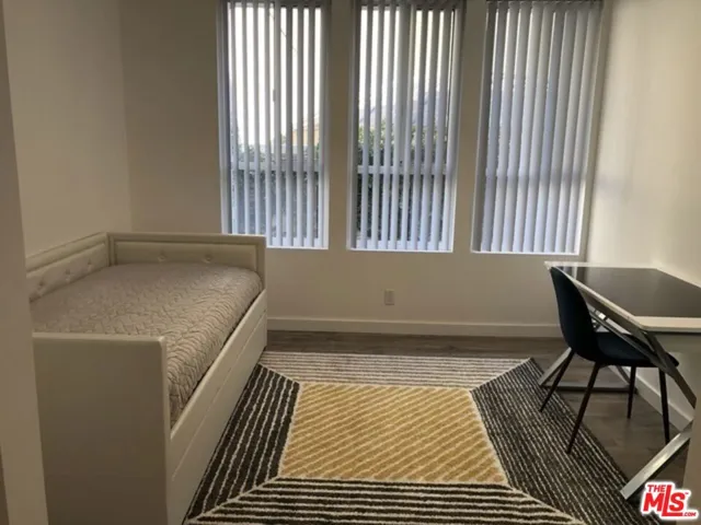 9297 Burton Way 3, Beverly Hills, California 90210