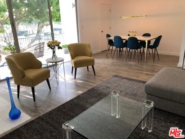 9297 Burton Way 3, Beverly Hills, California 90210
