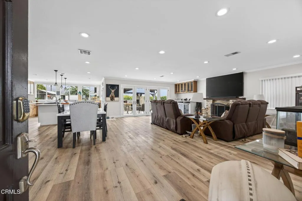 2166 Bardsdale Avenue - Living Room