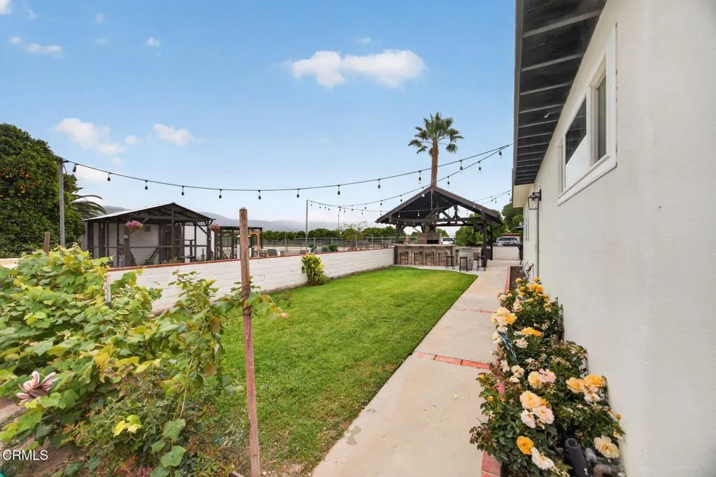 2166 Bardsdale Ave - Yard