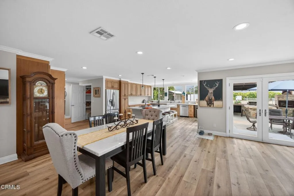 2166 Bardsdale Avenue - Dining Area