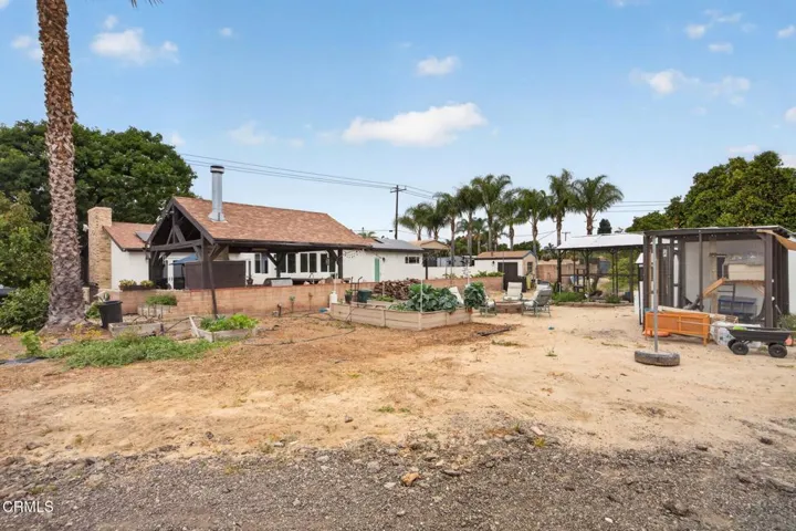 2166 Bardsdale Ave - Ranch