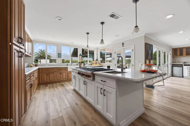 2166 Bardsdale Avenue - Kitchen