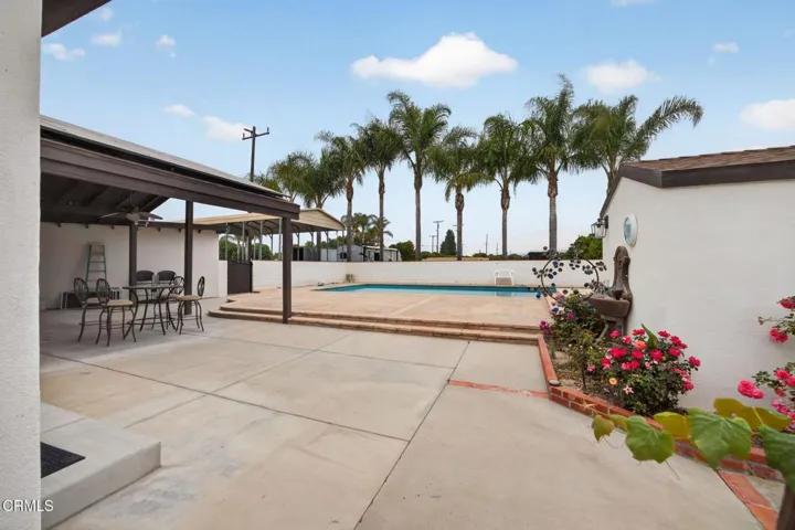 2166 Bardsdale Ave - Swimming Pool