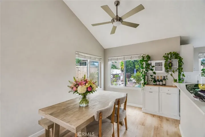 6300 Shoup Avenue 2, Woodland Hills, California 91367