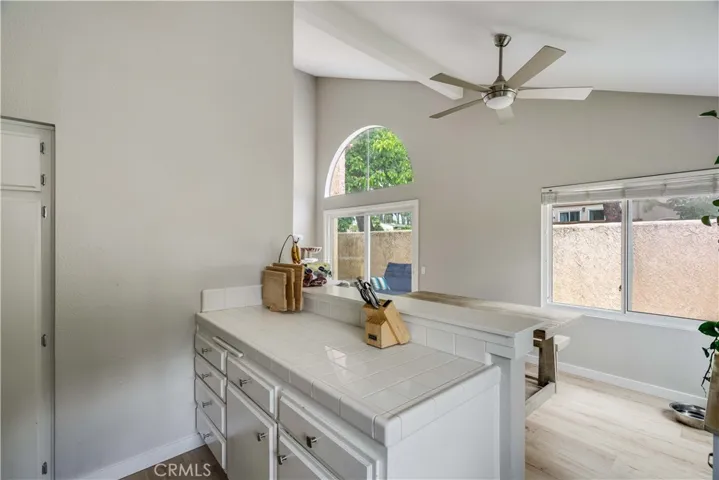 6300 Shoup Avenue 2, Woodland Hills, California 91367