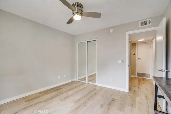 6300 Shoup Avenue 2, Woodland Hills, California 91367