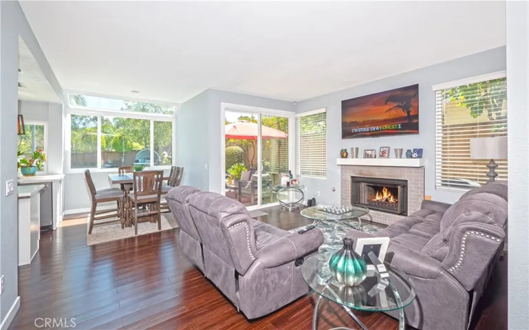 Gas fireplace