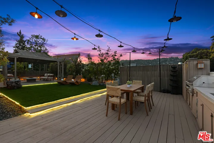 613 Westmount Drive, West Hollywood, California 90069