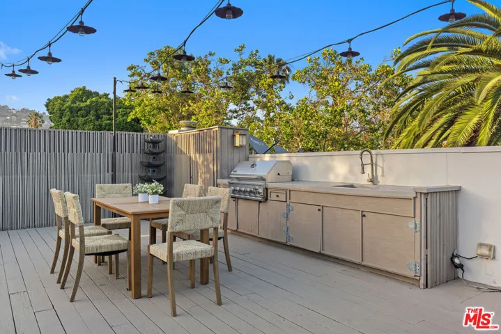 613 Westmount Drive, West Hollywood, California 90069