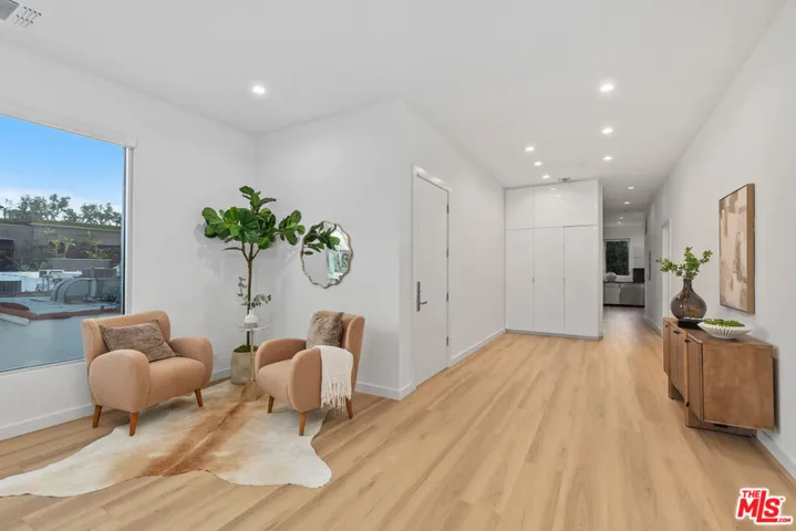 613 Westmount Drive, West Hollywood, California 90069
