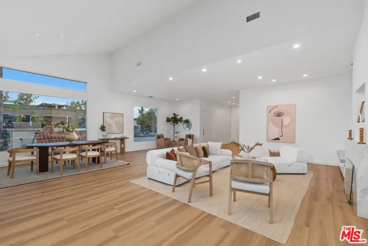613 Westmount Drive, West Hollywood, California 90069