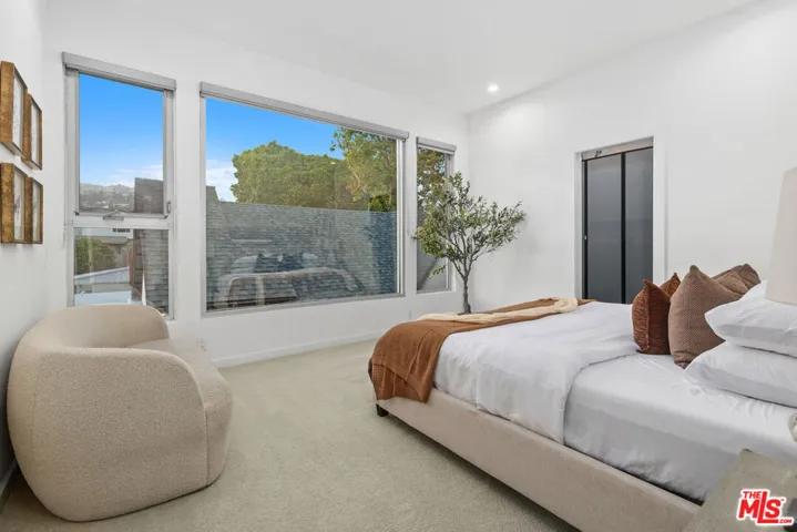 613 Westmount Drive, West Hollywood, California 90069