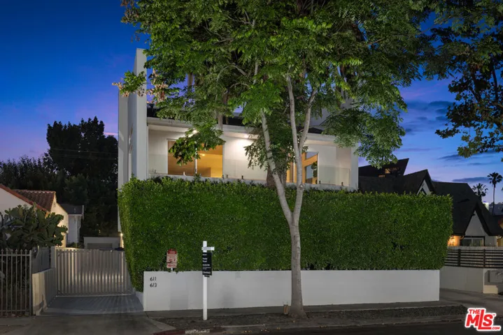 613 Westmount Drive, West Hollywood, California 90069