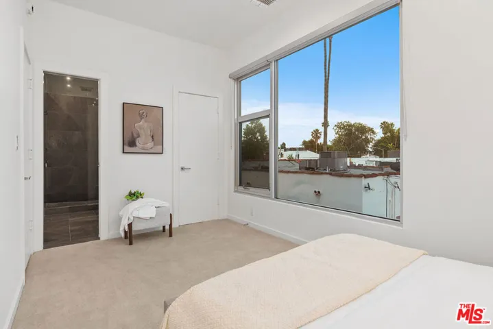 613 Westmount Drive, West Hollywood, California 90069