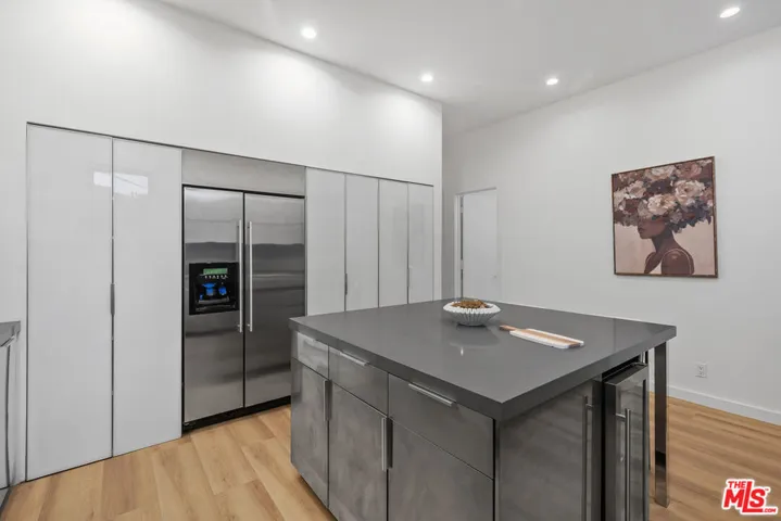 613 Westmount Drive, West Hollywood, California 90069