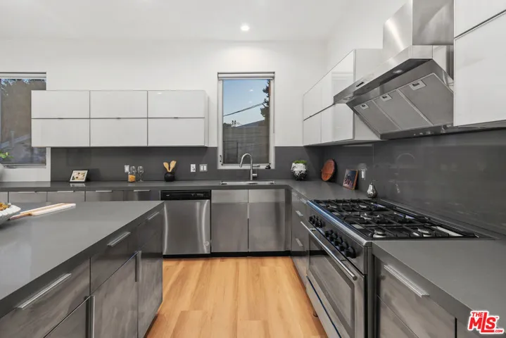 613 Westmount Drive, West Hollywood, California 90069