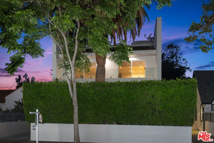 613 Westmount Drive, West Hollywood, California 90069
