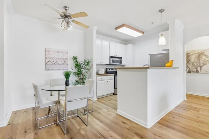 801 S Winchester Boulevard 1204, San Jose, California 95128