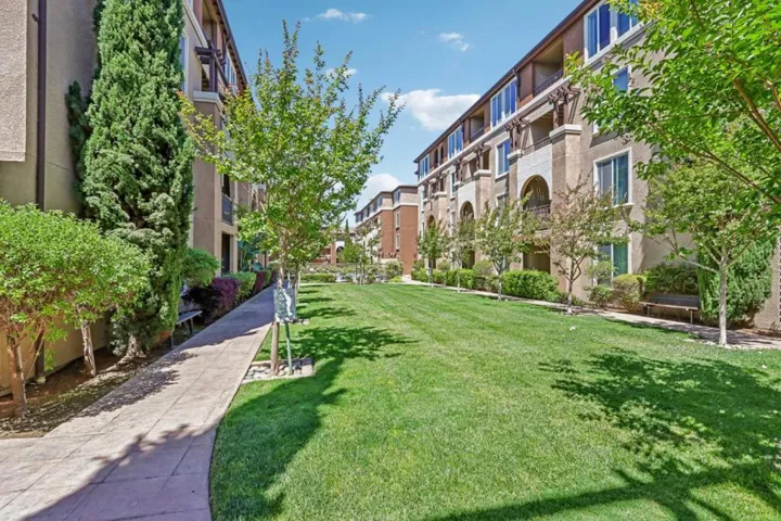 801 S Winchester Boulevard 1204, San Jose, California 95128