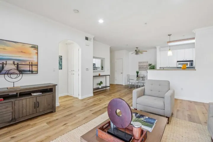 801 S Winchester Boulevard 1204, San Jose, California 95128