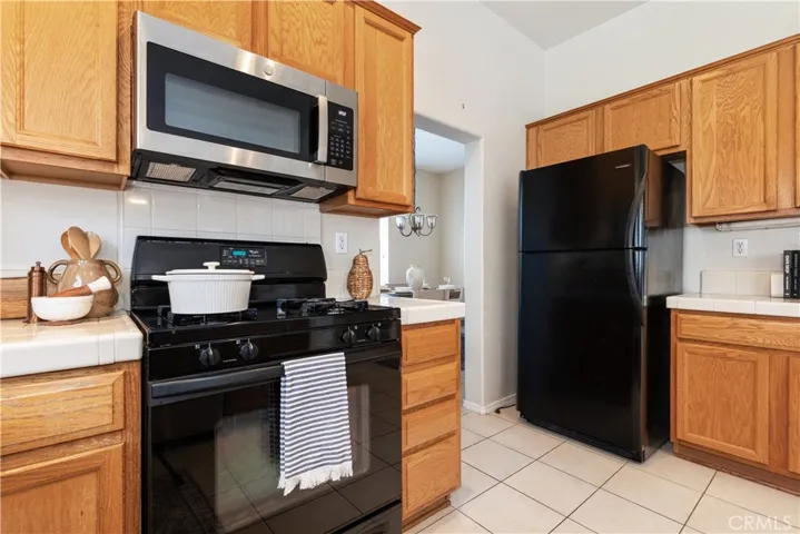 145 Via Camelia, Paso Robles, California 93446