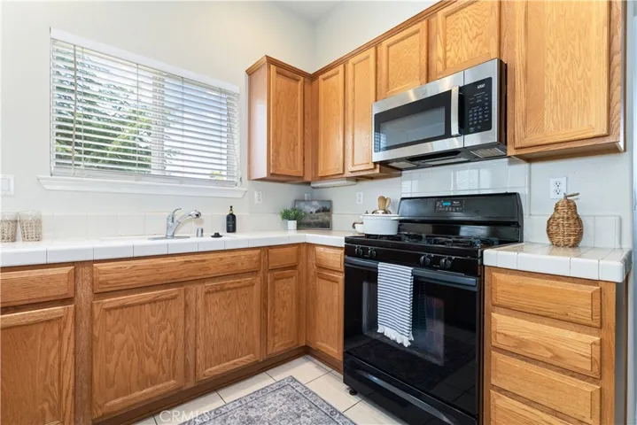 145 Via Camelia, Paso Robles, California 93446